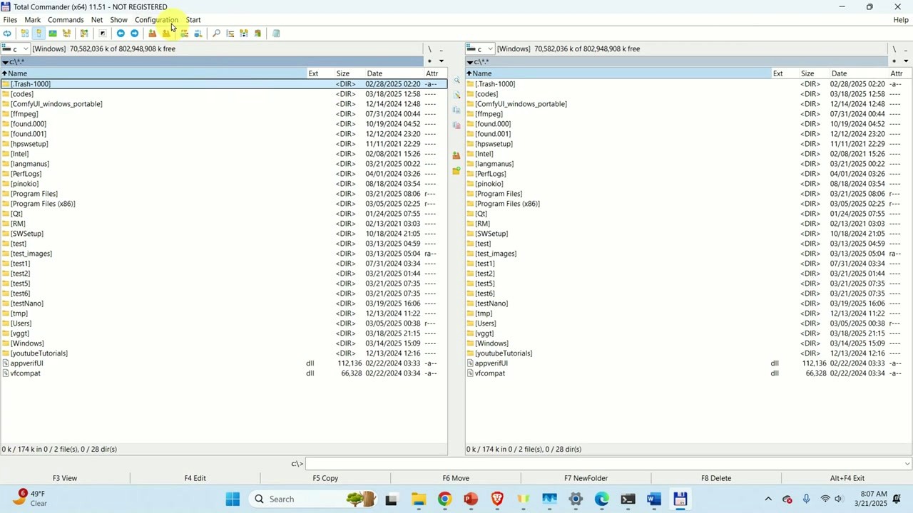 Total Commander main interface with dual panels showing directory listings